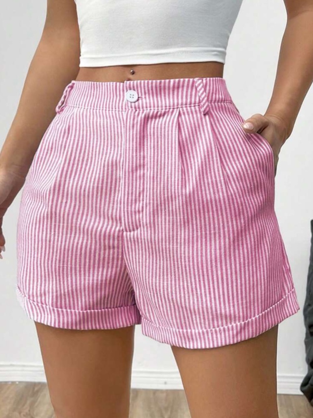 High-Waist Pink Striped Women's Shorts - L - Picture 3 of 6
